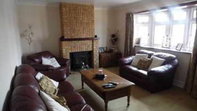  Image of 3 bedroom Detached house for sale in Leonard Drive Rayleigh SS6 at Leonard Drive  Rayleigh, SS6 9EA