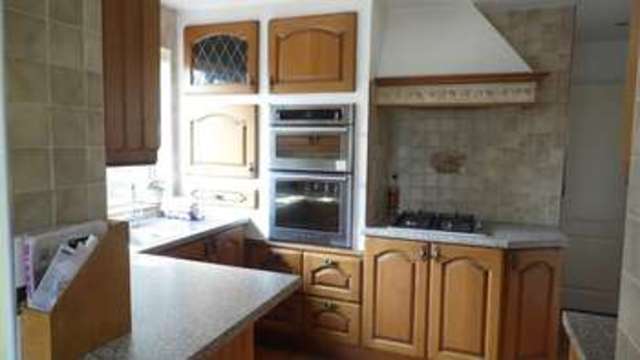  Image of 3 bedroom Detached house for sale in Leonard Drive Rayleigh SS6 at Leonard Drive  Rayleigh, SS6 9EA