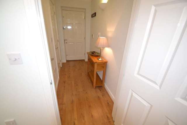  Image of Studio flat to rent in Leret Way Leatherhead KT22 at Leret Way  Leatherhead, KT22 7JL