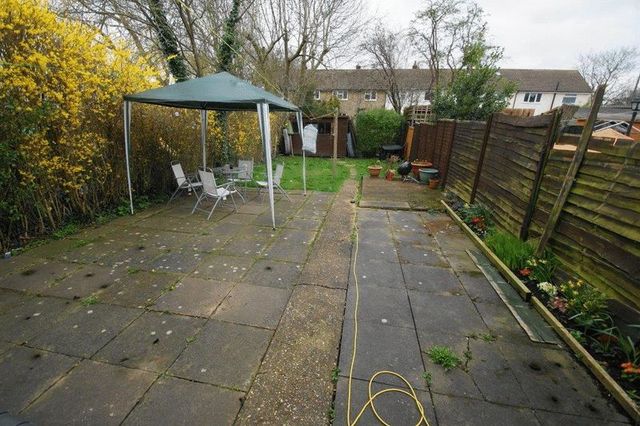  Image of 3 bedroom Detached house for sale in Ritcroft Street Hemel Hempstead HP3 at Ritcroft Street  Hemel Hempstead, HP3 8PE