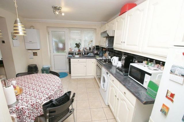  Image of 3 bedroom Detached house for sale in Ritcroft Street Hemel Hempstead HP3 at Ritcroft Street  Hemel Hempstead, HP3 8PE