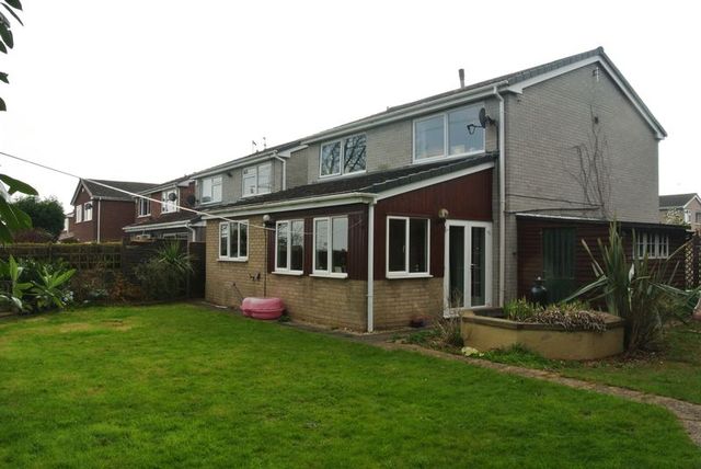 Image of 4 bedroom Detached house for sale in Leys Close Barrowby Grantham NG32 at Leys Close Barrowby Grantham, NG32 1TQ