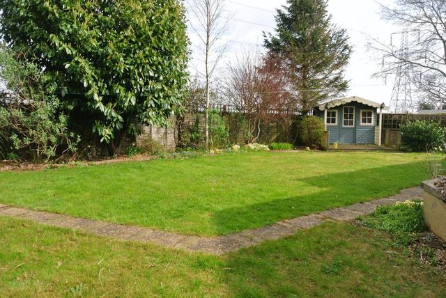  Image of 4 bedroom Detached house for sale in Leys Close Barrowby Grantham NG32 at Leys Close Barrowby Grantham, NG32 1TQ