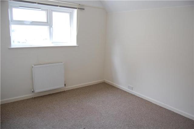  Image of 3 bedroom Semi-Detached house to rent in Libertus Road Cheltenham GL51 at Gloucestershire, GL51 7EP