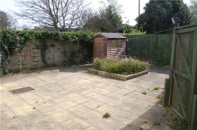  Image of 3 bedroom Semi-Detached house to rent in Libertus Road Cheltenham GL51 at Gloucestershire, GL51 7EP