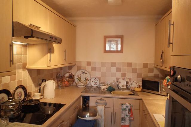  Image of 1 bedroom Flat for sale in Upper Bognor Road Bognor Regis PO21 at 26 Upper Bognor Road  Bogor Regis, PO21 1FG
