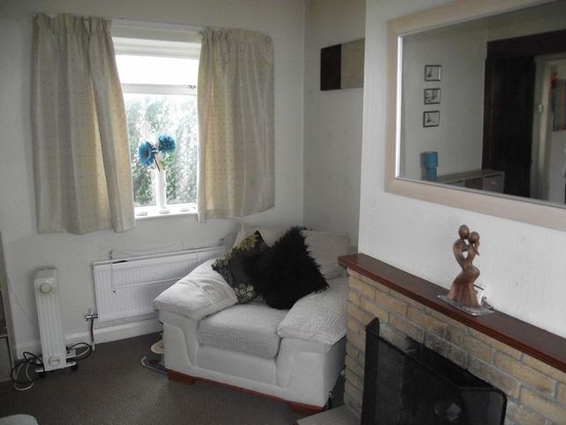  Image of 3 bedroom Semi-Detached house to rent in Lincoln Road Newark NG24 at Lincoln Road  Newark, NG24 2DF