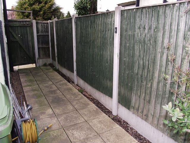  Image of 3 bedroom Semi-Detached house to rent in Lincoln Road Newark NG24 at Lincoln Road  Newark, NG24 2DF