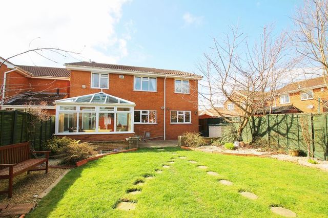  Image of 5 bedroom Detached house for sale in Linnet Grove Willenhall WV12 at Linnet Grove  Willenhall, WV12 5HF