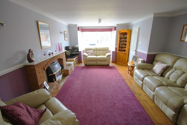  Image of 5 bedroom Detached house for sale in Linnet Grove Willenhall WV12 at Linnet Grove  Willenhall, WV12 5HF