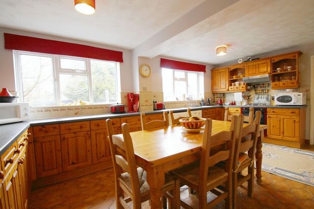  Image of 5 bedroom Detached house for sale in Linnet Grove Willenhall WV12 at Linnet Grove  Willenhall, WV12 5HF
