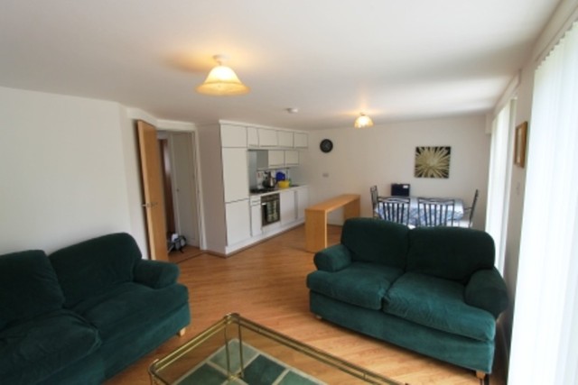  Image of 2 bedroom Flat to rent in Lochburn Gate Glasgow G20 at Lambhill Glasgow Glasgow, G20 0SN