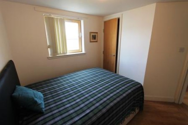  Image of 2 bedroom Flat to rent in Lochburn Gate Glasgow G20 at Lambhill Glasgow Glasgow, G20 0SN
