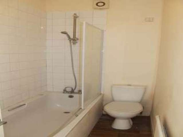  Image of 1 bedroom Flat to rent in Locking Road Weston-super-Mare BS23 at Weston-super-Mare North Somerset Weston-super-Mare, BS23 3ER
