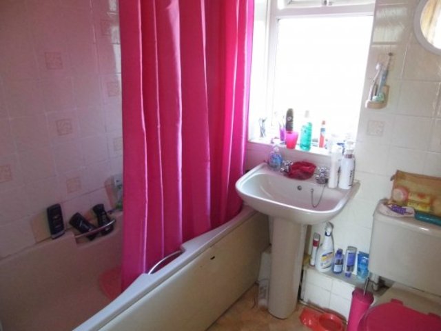  Image of 2 bedroom Property for sale in Loeless Road Kitts Green Birmingham B33 at Birmingham West Midlands Birmingham, B33 9RL