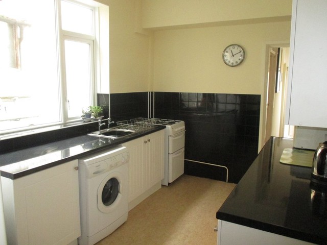  Image of 3 bedroom Terraced house for sale in London Avenue Portsmouth PO2 at London Avenue North End Portsmouth, PO2 9BU
