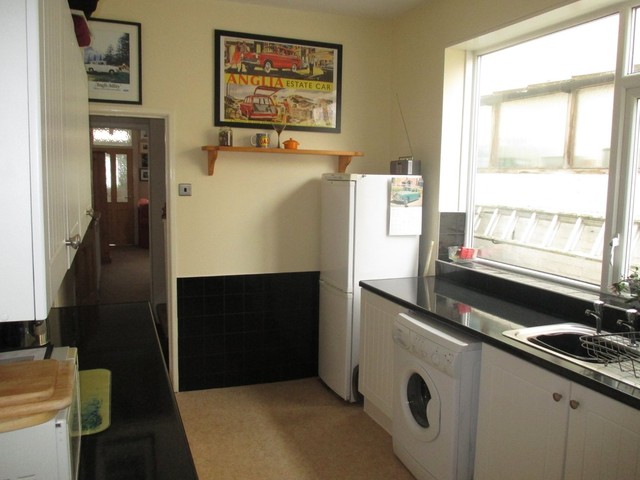  Image of 3 bedroom Terraced house for sale in London Avenue Portsmouth PO2 at London Avenue North End Portsmouth, PO2 9BU