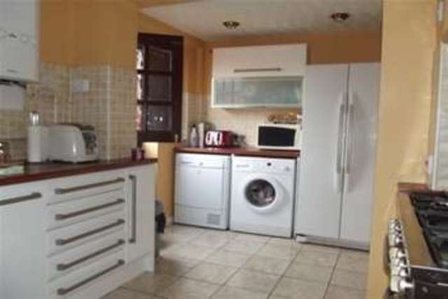  Image of 5 bedroom Detached house to rent in London Road Biggleswade SG18 at Biggleswade, SG18 8EF