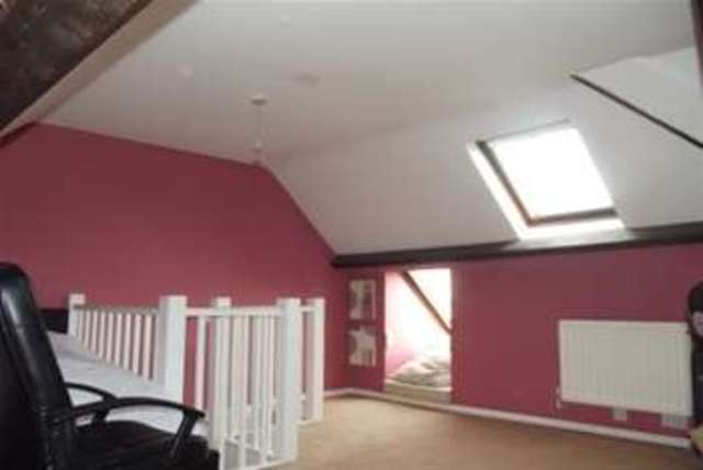  Image of 5 bedroom Detached house to rent in London Road Biggleswade SG18 at Biggleswade, SG18 8EF