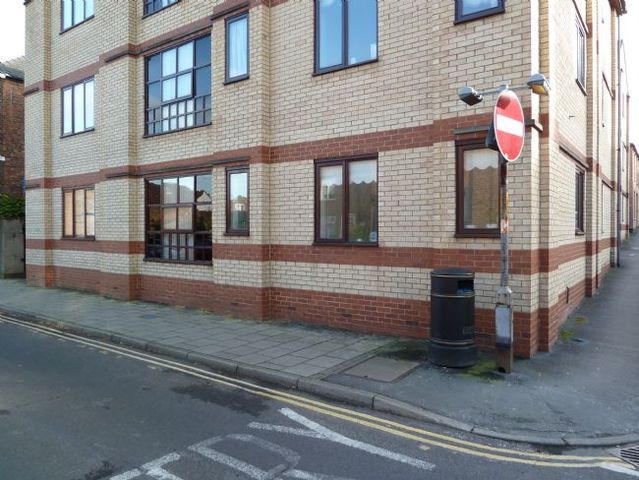  Image of 2 bedroom Flat to rent in George Street Louth LN11 at George Street  Louth, LN11 9LT
