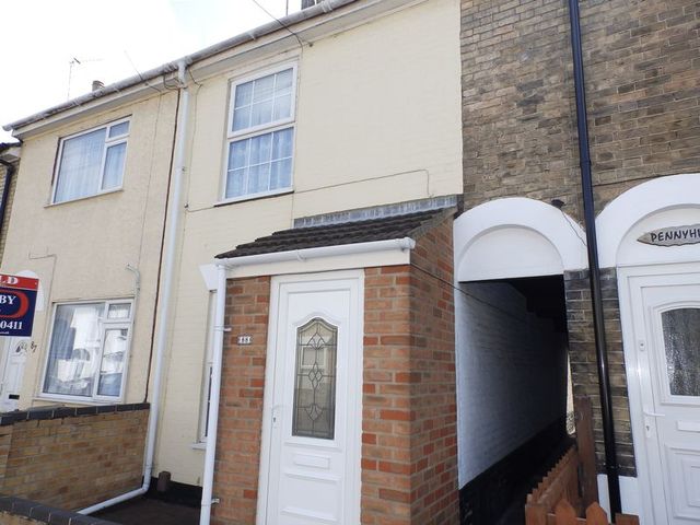  Image of 3 bedroom Terraced house for sale in Lower Cliff Road Gorleston Great Yarmouth NR31 at Lower Cliff Road Gorleston Great Yarmouth, NR31 6AZ