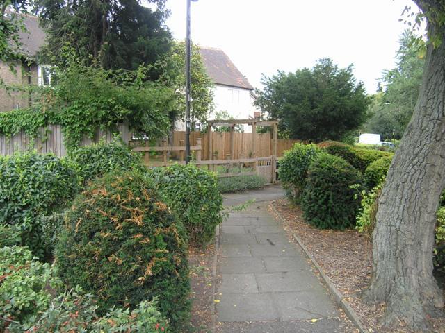  Image of 4 bedroom Terraced house to rent in Lower Downs Road London SW20 at Wimbledon  London, SW20 8QG