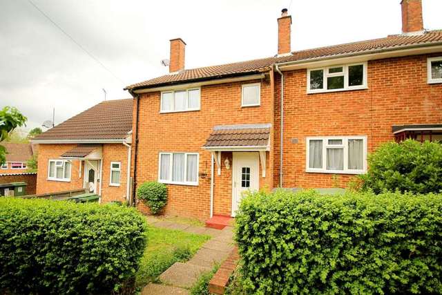  Image of 2 bedroom Detached house to rent in Lower Sales Hemel Hempstead HP1 at Lower Sales  Hemel Hempstead, HP1 2AH