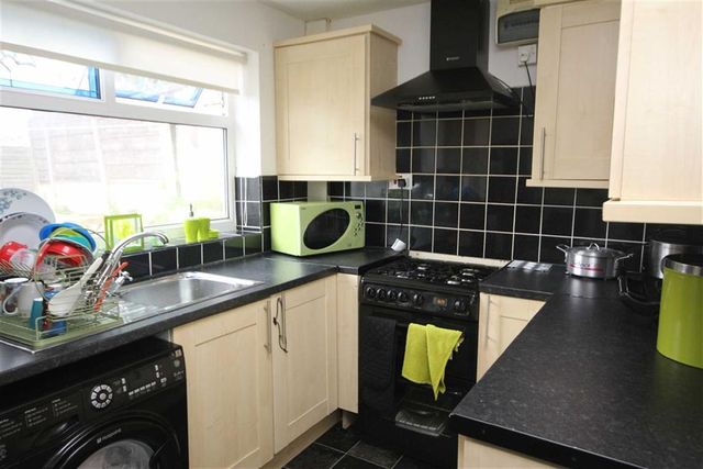  Image of 2 bedroom Property for sale in Lower Wheat End Rochdale OL16 at Lower Wheat End Rochdale Rochdale, OL16 2YL