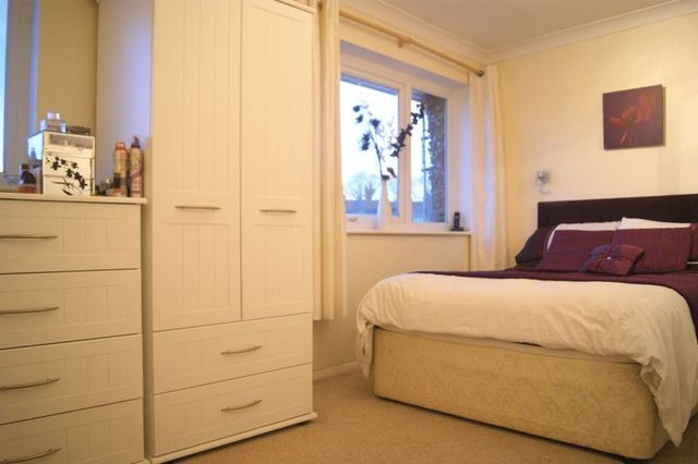  Image of 3 bedroom Semi-Detached house for sale in Pine View Close Bursledon Southampton SO31 at Pine View Close Lowford Southampton, SO31 8GB