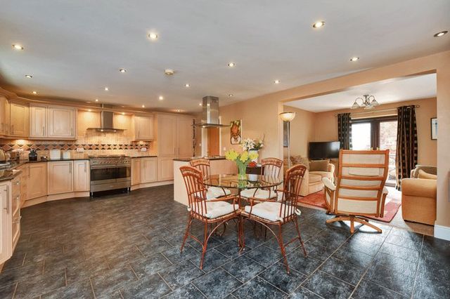  Image of 5 bedroom Detached house for sale in Hall Close East Markham Newark NG22 at Hall Close East Markham Newark, NG22 0RB