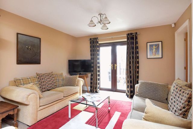  Image of 5 bedroom Detached house for sale in Hall Close East Markham Newark NG22 at Hall Close East Markham Newark, NG22 0RB