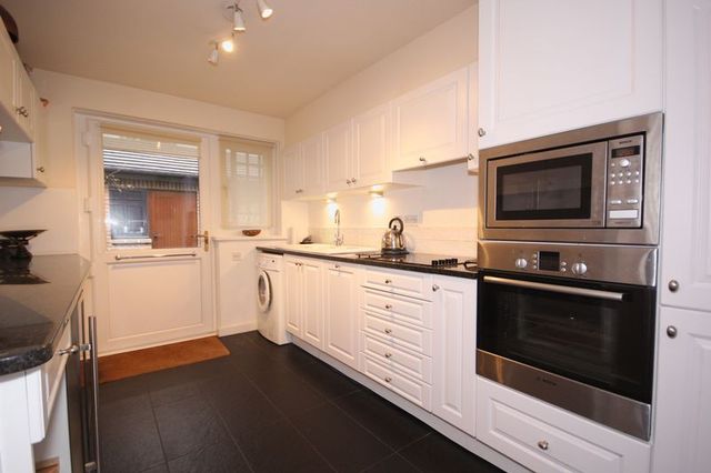  Image of 2 bedroom Cottage for sale in Lyefield Court Emmer Green Reading RG4 at Lyefield Court Emmer Green Reading,, RG4 8AP
