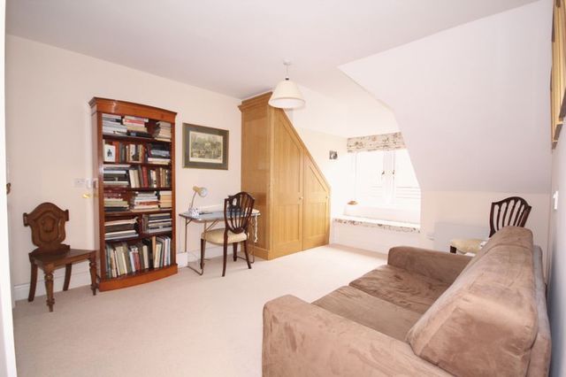 Image of 2 bedroom Cottage for sale in Lyefield Court Emmer Green Reading RG4 at Lyefield Court Emmer Green Reading,, RG4 8AP