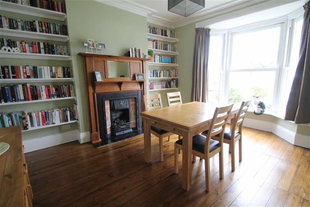  Image of 4 bedroom Property for sale in Lyndon Road Solihull B92 at Lyndon Road SOLIHULL SOLIHULL, B92 7RF