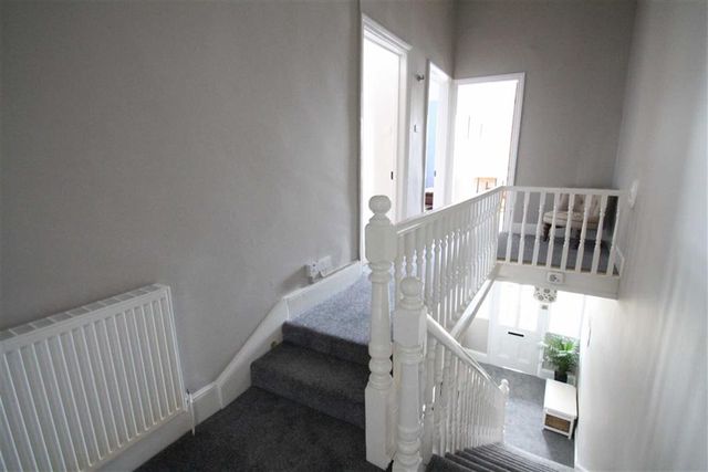  Image of 4 bedroom Property for sale in Lyndon Road Solihull B92 at Lyndon Road SOLIHULL SOLIHULL, B92 7RF