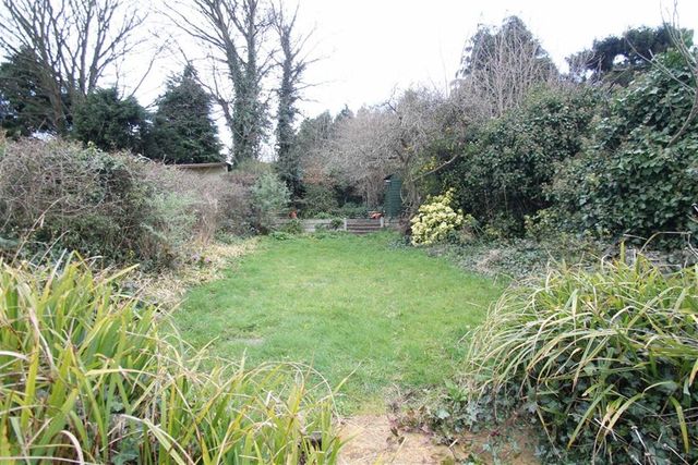  Image of 4 bedroom Property for sale in Lyndon Road Solihull B92 at Lyndon Road SOLIHULL SOLIHULL, B92 7RF