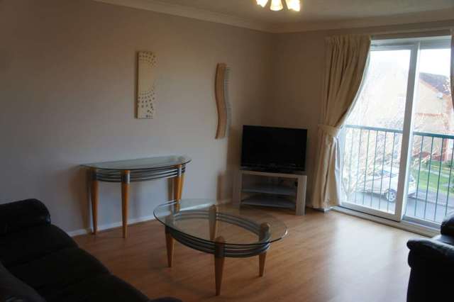  Image of 2 bedroom Apartment to rent in Lyon Close Maidenbower Crawley RH10 at Lyon Close  Crawley, RH10 7ND