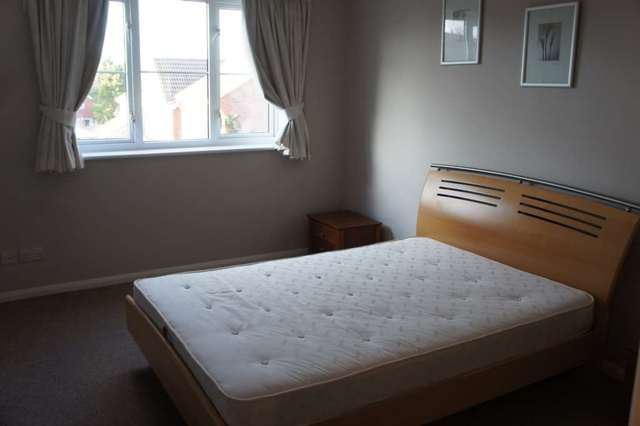 Image of 2 bedroom Apartment to rent in Lyon Close Maidenbower Crawley RH10 at Lyon Close  Crawley, RH10 7ND