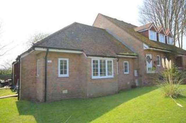  Image of 1 bedroom Apartment to rent in Manor Court Berwick Road Marlow SL7 at Berwick Road  Marlow, SL7 3XB
