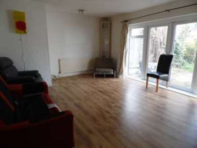  Image of 3 bedroom Terraced house for sale in Manor Road Benfleet SS7 at Manor Road  Benfleet, SS7 4HU