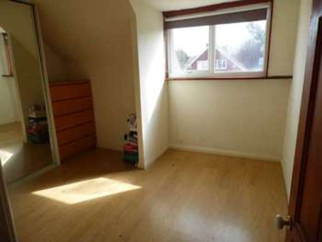  Image of 3 bedroom Terraced house for sale in Manor Road Benfleet SS7 at Manor Road  Benfleet, SS7 4HU