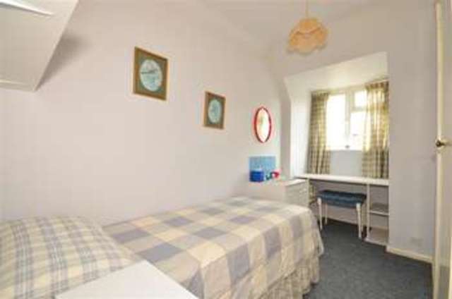  Image of 4 bedroom Detached house for sale in Manor Way Aldwick Bognor Regis PO21 at Bognor Regis West Sussex Bognor Regis, PO21 4HW