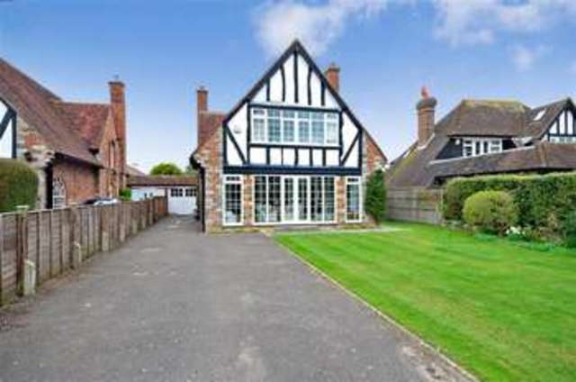  Image of 4 bedroom Detached house for sale in Manor Way Aldwick Bognor Regis PO21 at Bognor Regis West Sussex Bognor Regis, PO21 4HW