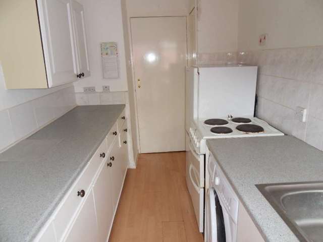  Image of 3 bedroom Flat to rent in Maple Drive Johnstone PA5 at Maple Drive Johnstone Castle Johnstone, PA5 9RP