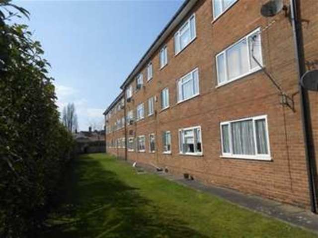  Image of 1 bedroom Flat to rent in Springhill Close Shelfield Walsall WS4 at Shelfield, WS4 1QL