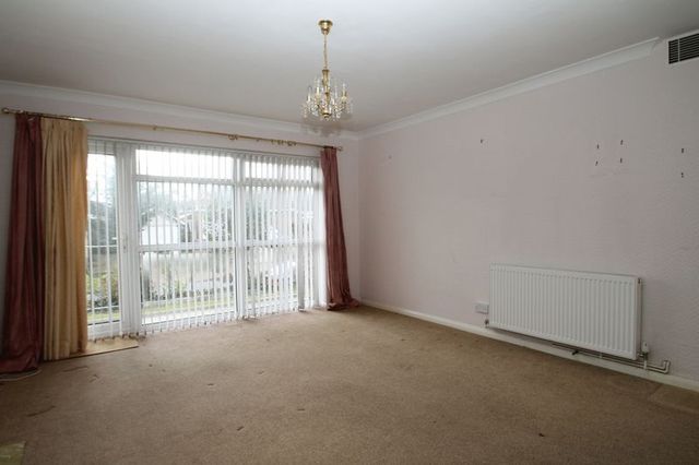  Image of 2 bedroom Flat for sale in Marigolds Lodge Holmes Lane Rustington Littlehampton BN16 at Holmes Lane Rustington Littlehampton, BN16 2PT