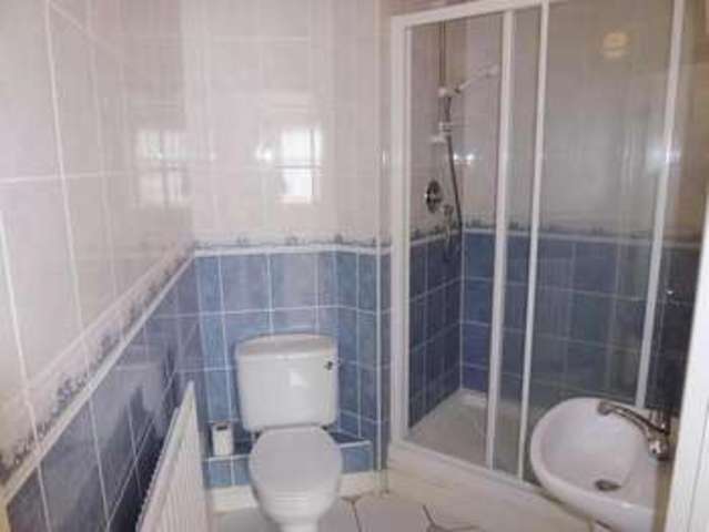  Image of 3 bedroom Apartment to rent in Turners Avenue Fleet GU51 at Turners Avenue Elvetham Heath Fleet, GU51 1DZ