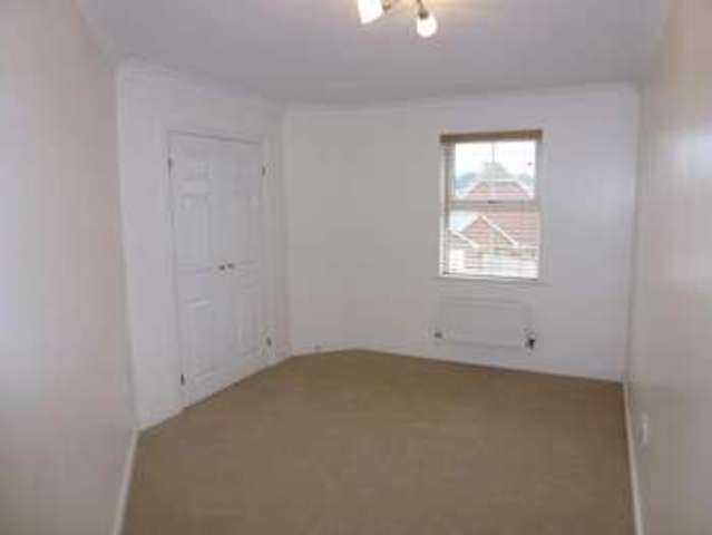  Image of 3 bedroom Apartment to rent in Turners Avenue Fleet GU51 at Turners Avenue Elvetham Heath Fleet, GU51 1DZ