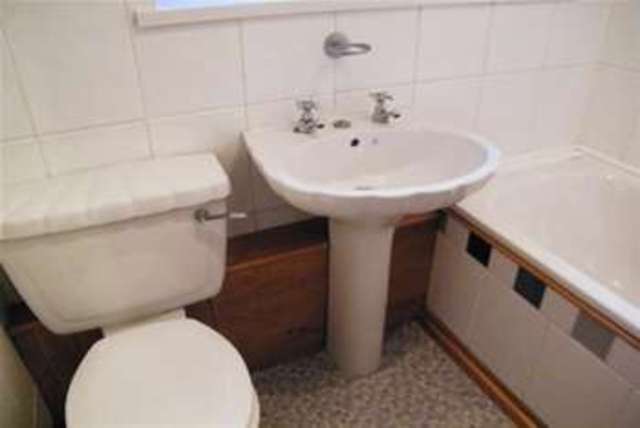  Image of 3 bedroom Detached house to rent in Meadow Close Pengam Blackwood NP12 at Blackwood, NP12 3RD