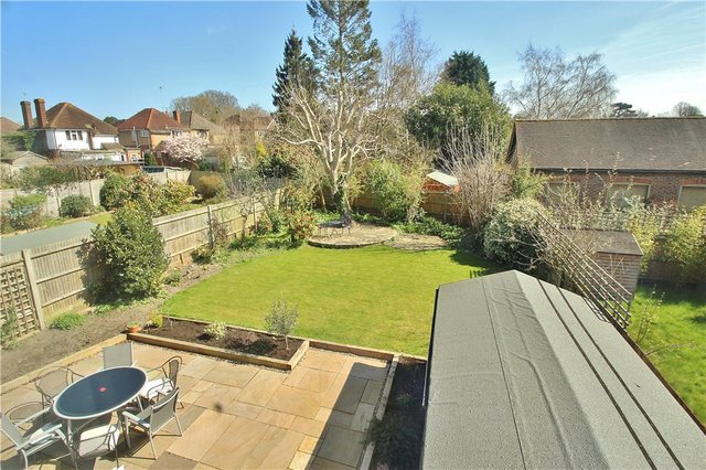  Image of 4 bedroom Detached house for sale in Meadway Drive Horsell Woking GU21 at Horsell Surrey Horsell, GU21 4TA